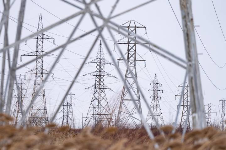 Hydro-Québec becomes net importer of power in reversal from past years