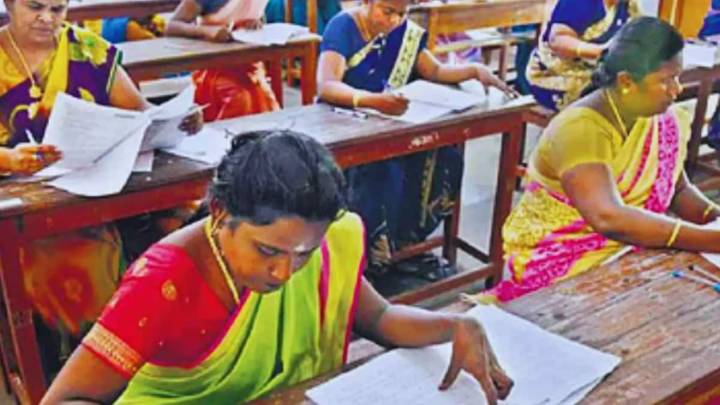 TNTET 2025: Teachers Demand Reduction In Passing Marks Cut