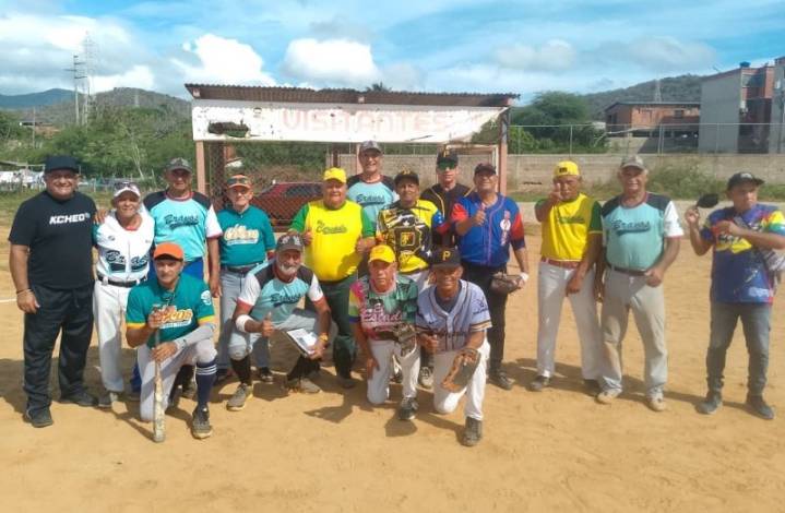 Team Coronado se lleva la primera victoria en estreno de la Categoría Súper Magister (+65)