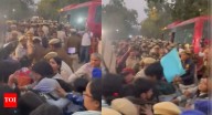 ‘Help us breathe’: Parents, kids, activists detained during India Gate clean