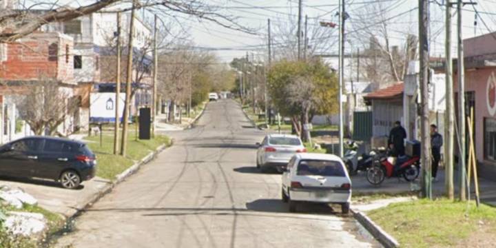 Una mujer mató a puñaladas a su novio y dijo que lo hizo para defenderse, pero igual quedó detenida