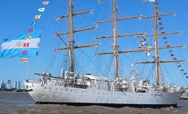 La Fragata Libertad completó su 53° viaje y desató la emoción en Buenos Aires