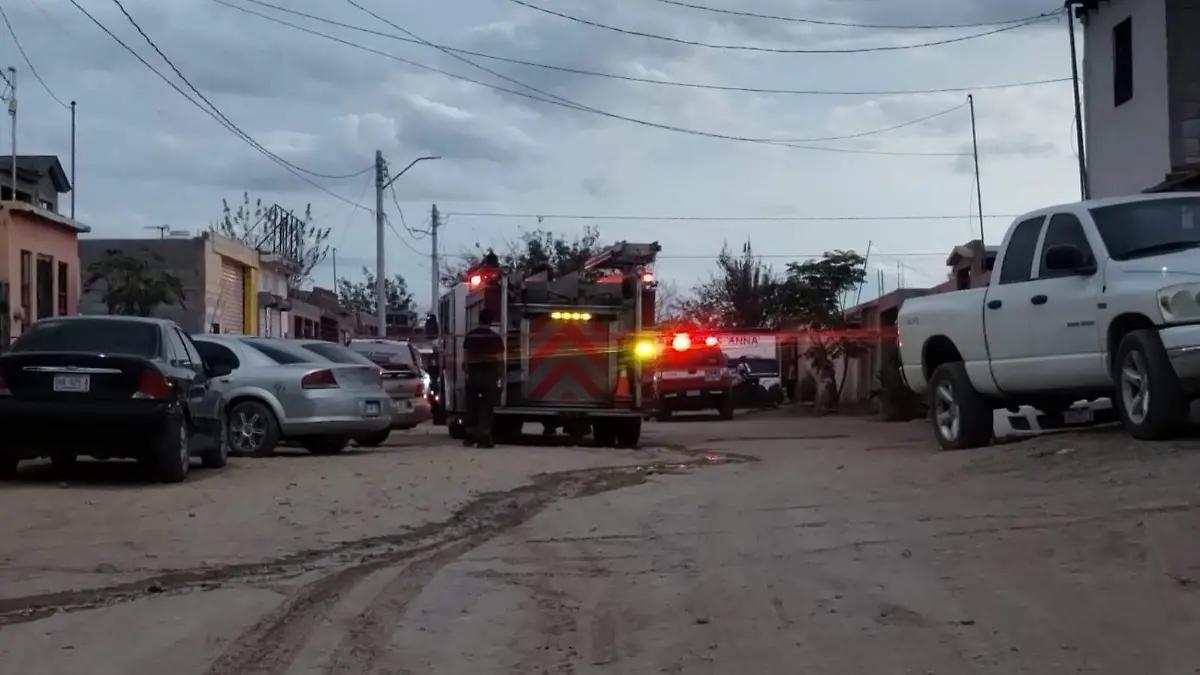 Se registra fuerte incendio en vivienda de la colonia Los Llanos; una persona pierde la vida