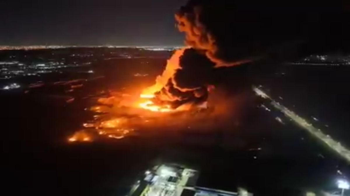 Explosiones en Ezeiza: 380 bomberos combaten el fuego y más de 20 heridos reciben atención