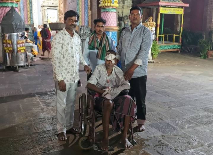 Sons-in-law fulfil ailing man’s last wish for Lord Jagannath’s darshan in Puri