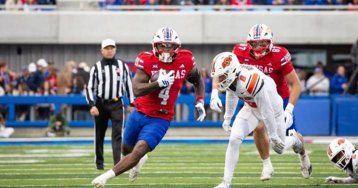Kansas football’s run game helps Jayhawks dominate Oklahoma State