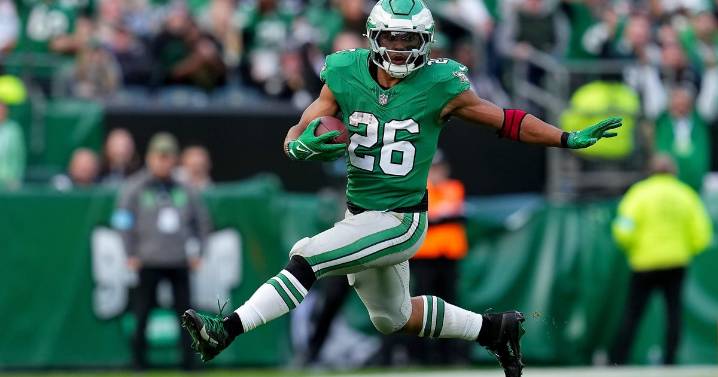 When do the Eagles play today? What to know before the Birds take on the Dallas Cowboys