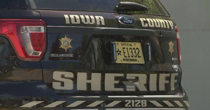 Vehicle rollover reported in Dodgeville