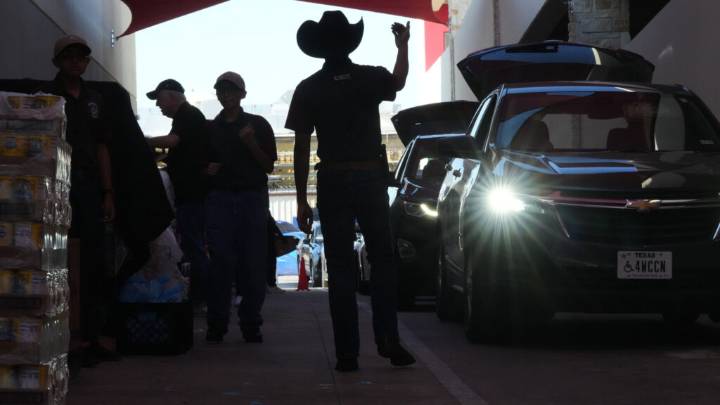 Judge orders Trump administration to fully fund SNAP benefits in November