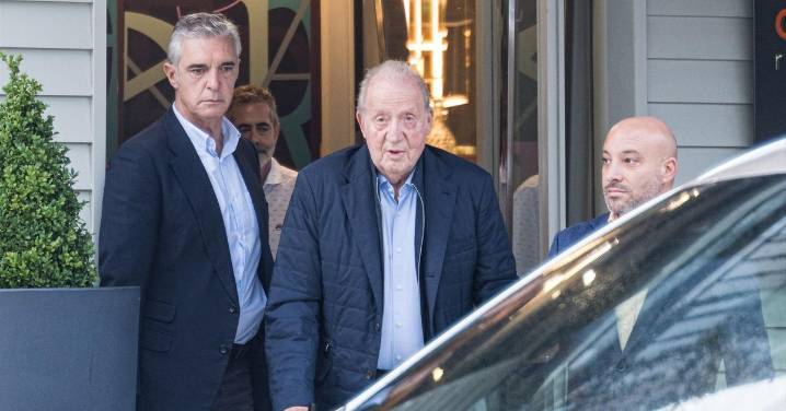 Juan Carlos I, un rey ingrato que sigue libre gracias a los poderes del Estado