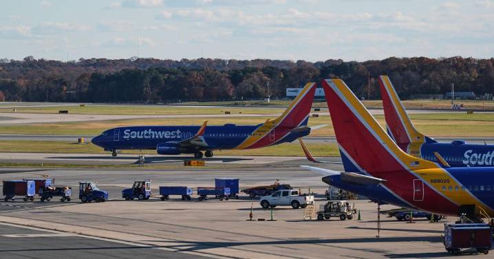 Air travelers face frustration as FAA increases flight cuts
