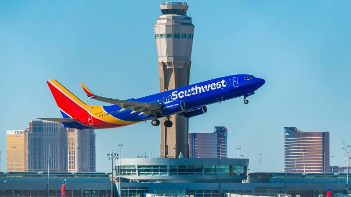 Southwest Airlines Replaces Boeing 737-800 With A MAX 8 After Maintenance