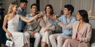 Cómo elegir el look perfecto para las fiestas de fin de año: colores y estilos clave