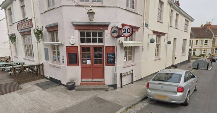 Bristol pub evacuated after man dies