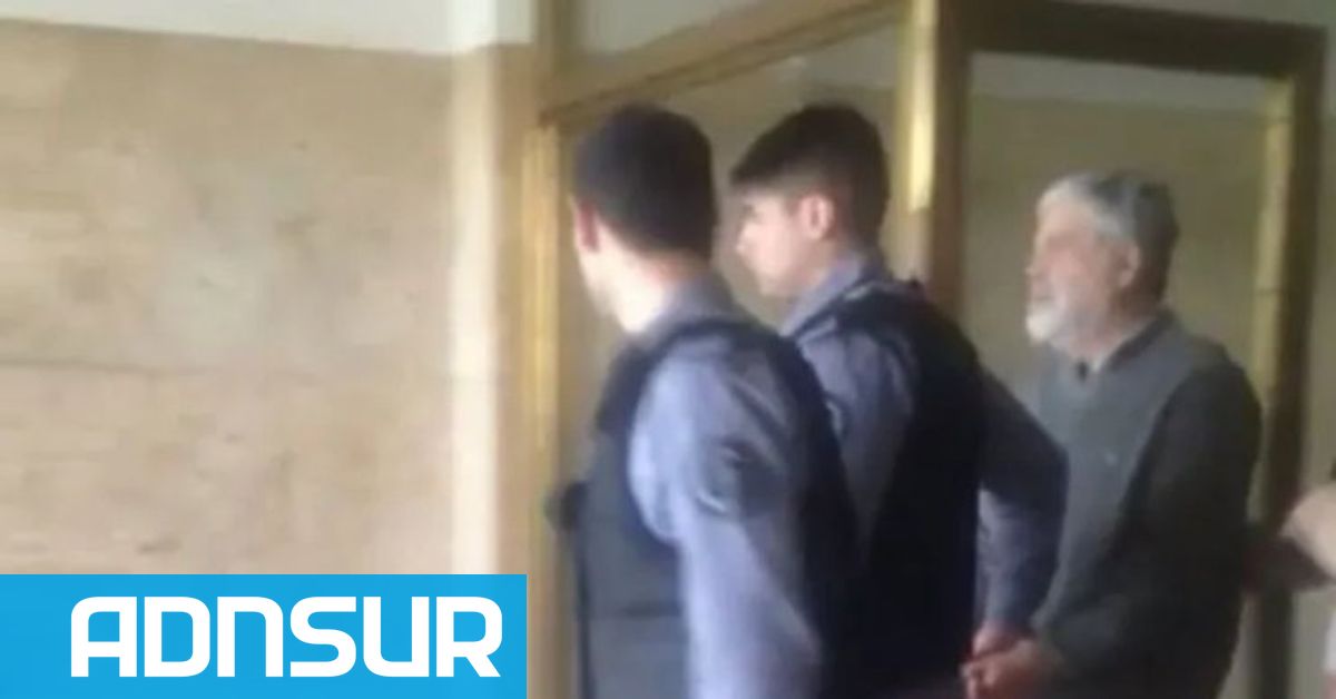 Julio De Vido se entregó a la justicia y comenzó a cumplir su condena por la tragedia de Once