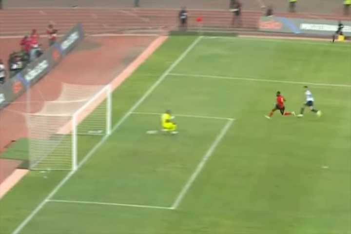 De primera. La definición de Lautaro Martínez ante Angola: otro gol a la cuenta del Toro