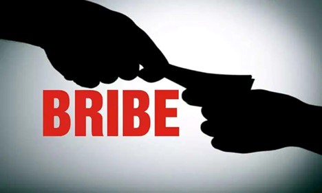 Patwari Caught Red-Handed Taking Bribe in Samba; ₹35 Lakh Cash Seized