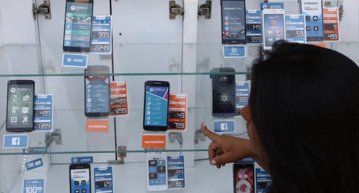 La checklist del comprador tecnológico en provincias: ¿qué define a un ‘buen celular’?