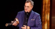 Vince Gill Receives Willie Nelson Lifetime Achievement CMA Award