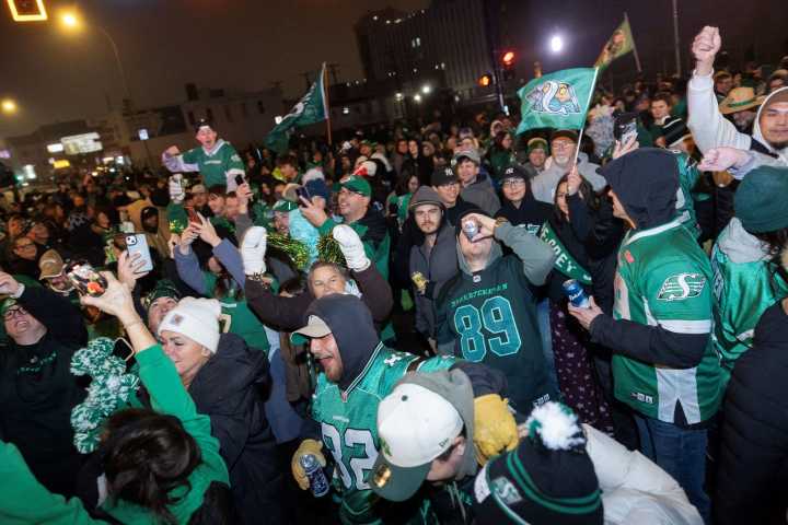 FRIESEN: Paint the 'Peg Green: former Bombers bask in Riders Cup win