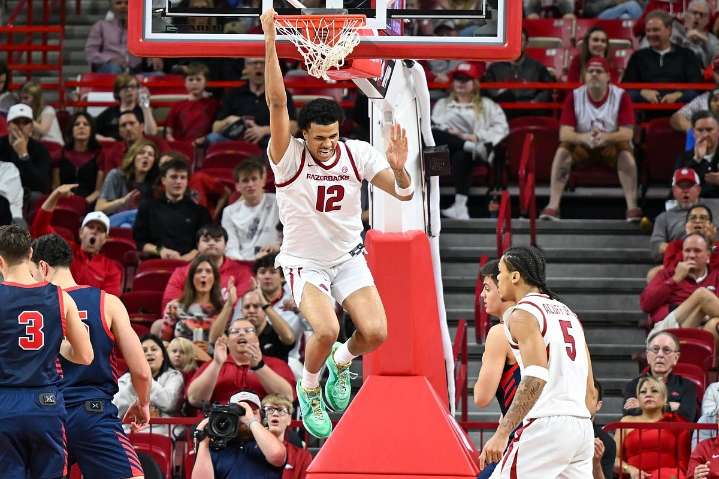 Arkansas beats Samford Bulldogs, 79