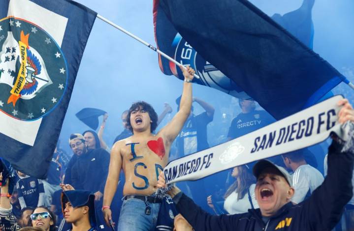 Raucous night in 'football city' moves San Diego FC closer to title