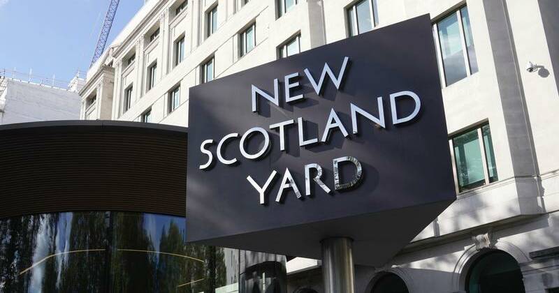 UK police search for foreign prisoner mistakenly freed