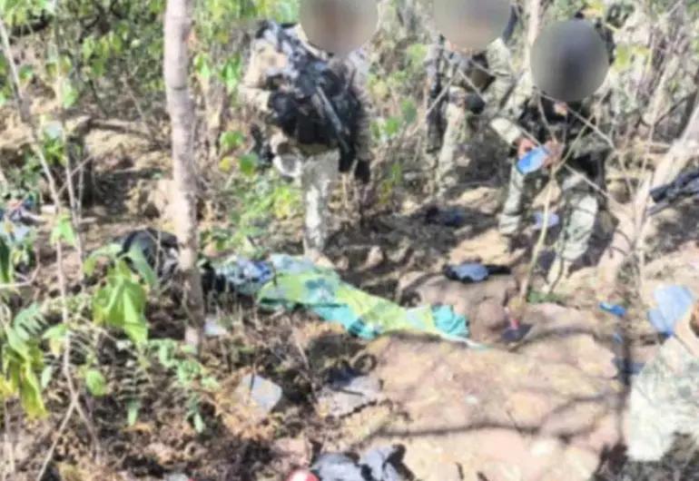 Ejército desmantela campamentos delictivos en Badiraguato, Sinaloa