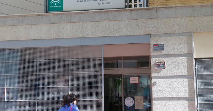 Insultan y gritan a una médica de familia del centro de salud Santa Rosa