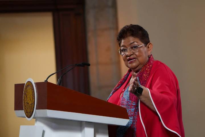 Ernestina Godoy queda como interina de la FGR tras renuncia de Getz Manero