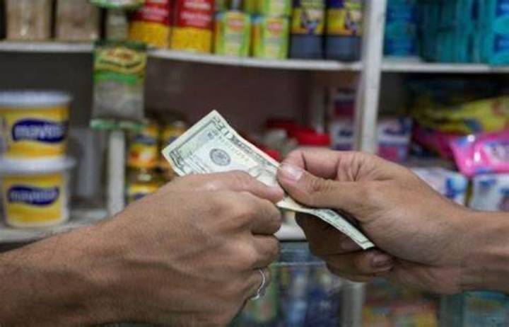 Un año sin cifras oficiales de inflación: venezolanos a «ciegas» sobre rumbo económico