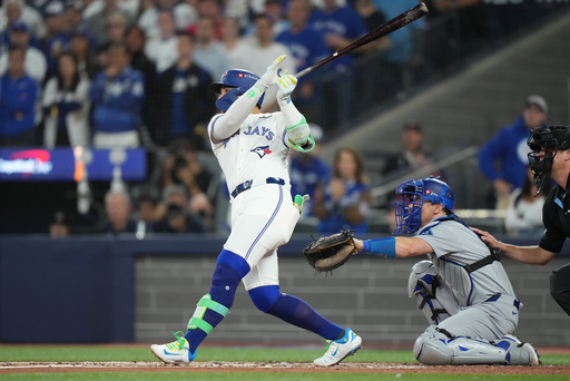 Bichette, Schwarber y Tucker entre los 137 que se convierten en agentes libres