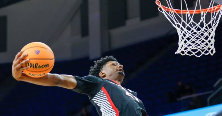 UGA brings high-scoring offense into prime-time game against Georgia Tech