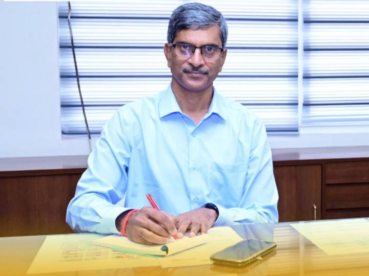 Shri Nripendra Nath, assumed charge as Director (Technical), CMPDI
