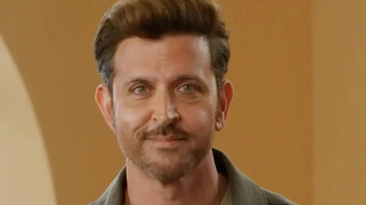 Hrithik Roshan lauds Farhan Akhtar’s passion for 120 Bahadur