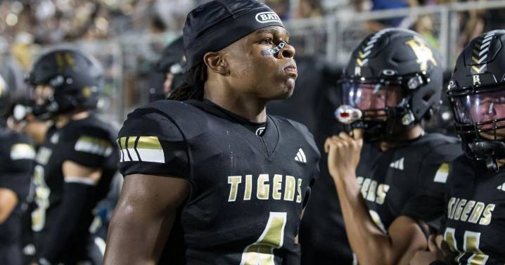 Spotlight: Barry Lewis shares who is the most impactful football player left in the playoffs