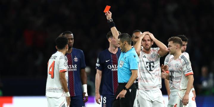 Luis Díaz recibe nuevo castigo en la Champions League: le cobraron duro su expulsión ante el PSG