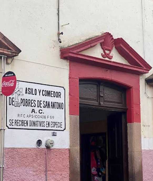 Estudiantes de la Facultad de Ciencias de la Comunicación lanzan campaña solidaria para apoyar a adultos mayores del Asilo y Comedor de los Pobres de San Antonio.