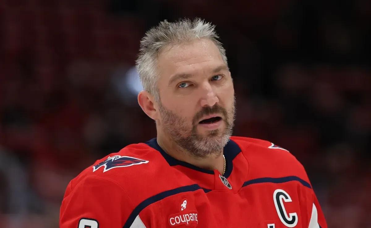 Alex Ovechkin reaches 900 career goals, setting unprecedented NHL record with Capitals