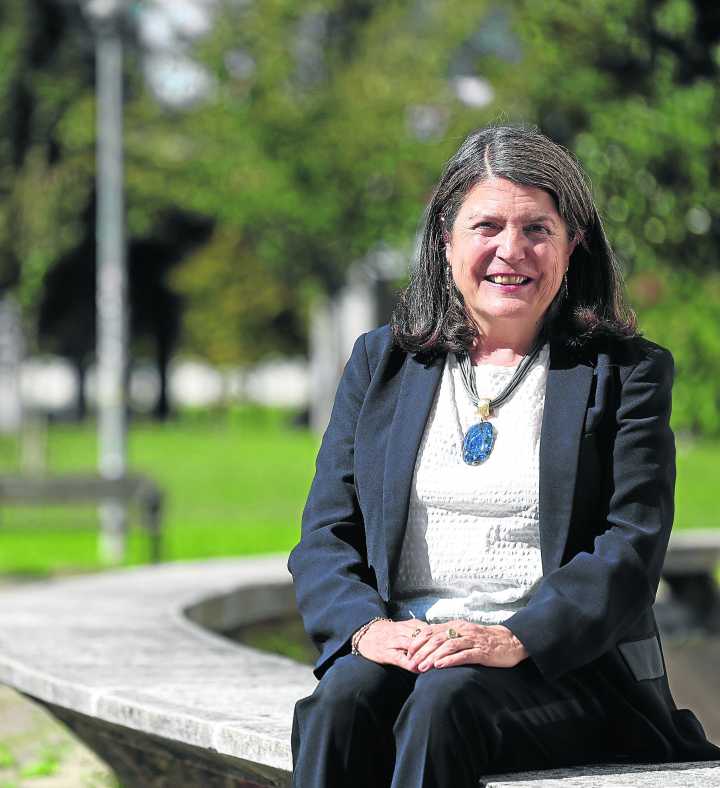 Jasone Cenoz: «Los idiomas ayudan al desarrollo cognitivo, académico y profesional»