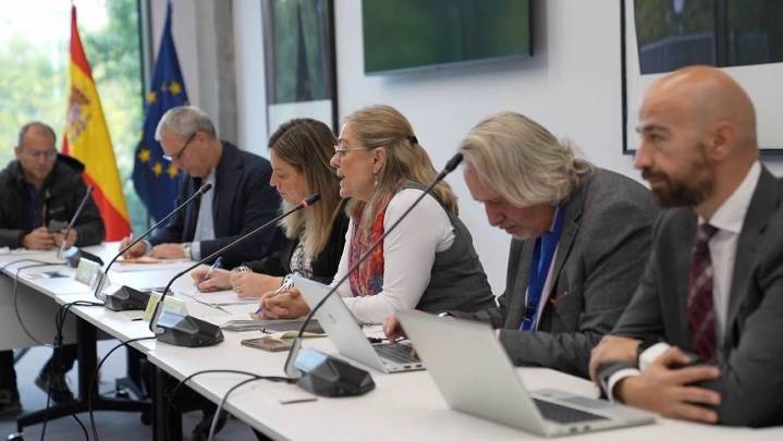 El Gobierno promete negociar rápido una subida salarial plurianual para los funcionarios