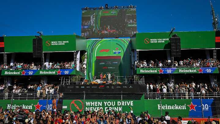 GP de México 2026 agota sus entradas para ver el regreso de Checo Pérez