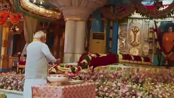 Andhra Pradesh: PM Modi pays respects at Sri Sathya Sai Baba’s Mahasamadhi in Puttaparthi