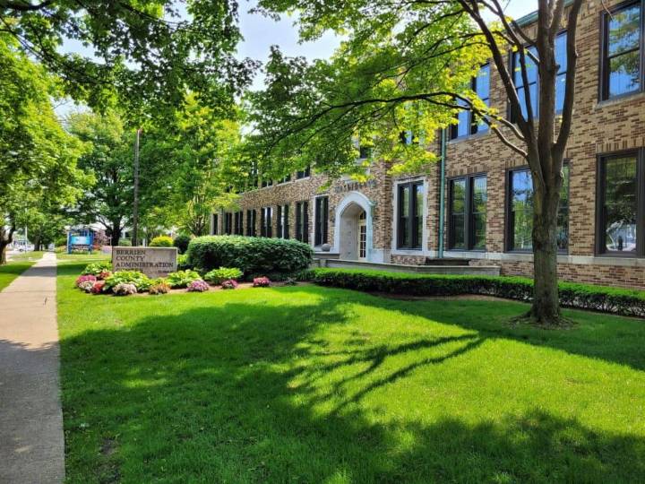 Commissioners to consider support for legislation protecting homeowners facing foreclosure