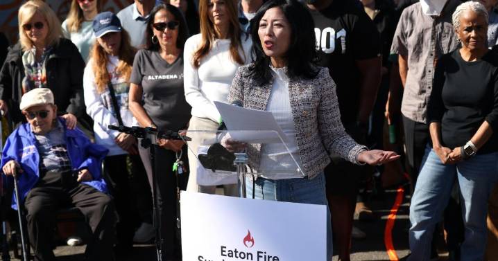 L.A.-area fire victims demand resignation of state's top insurance regulator