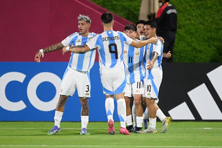Dos líderes. Así quedó la tabla de posiciones del grupo de la Argentina en el Mundial Sub 17 Qatar 2025, tras la fecha 1