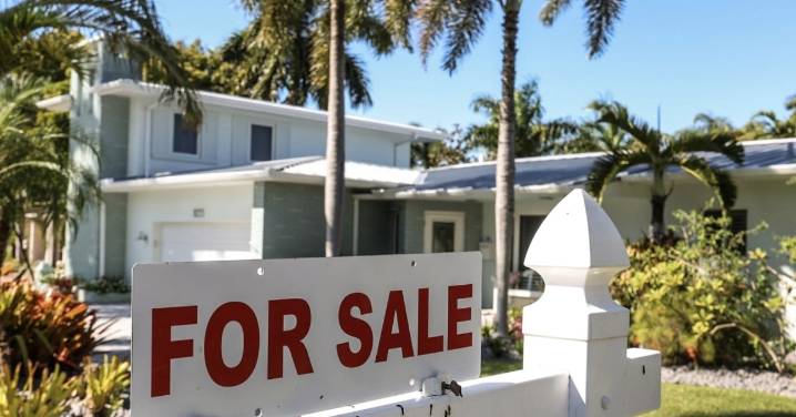 Corte prohibe a chinos adquirir propiedades en Florida