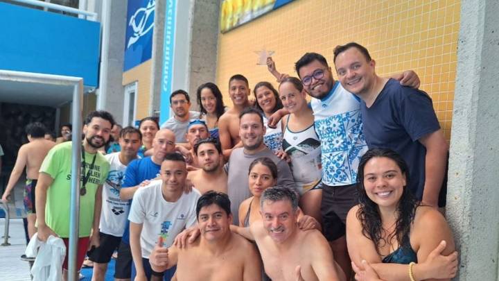 Acuática Nelson Vargas Puebla se corona en casa en el Torneo Máster de Fin de Año