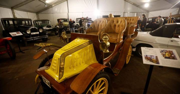Un paseo en imágenes por la Exposición de la Historia del Automovilismo en Córdoba