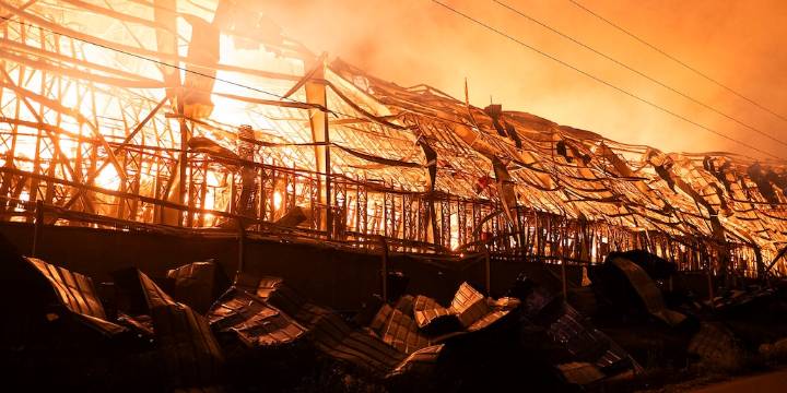 30 fotos de impresionante incendio en el polo industrial de Ezeiza